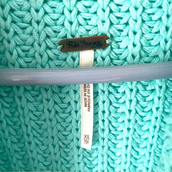 Free People Swim Too Deep Oversized Sweater size XS Pool Water Blue - Picture 8 of 8